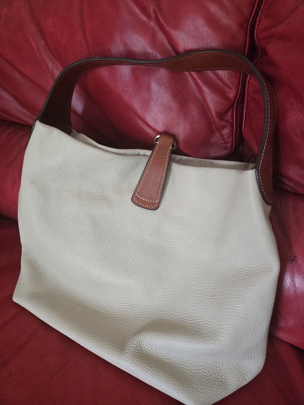 Dooney & Bourke Cream Leather Shoulder Bag with Brown Trim - Picture 3 of 7